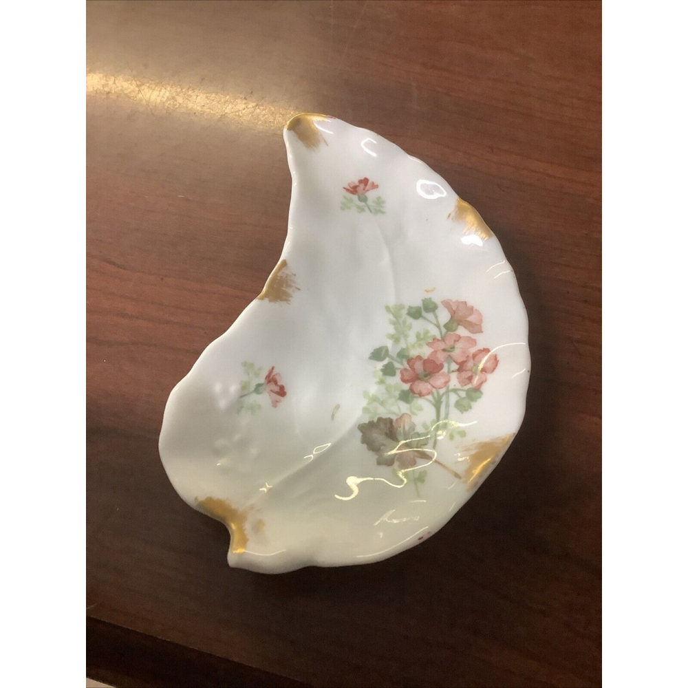 Vtg Limoges White Porcelain Leaf-Shaped Dish. For Trinkets Candy Etc.